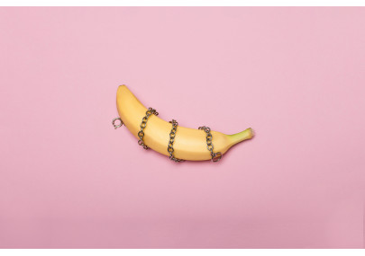 Anello fallico o solitario? Scelta davvero dura 